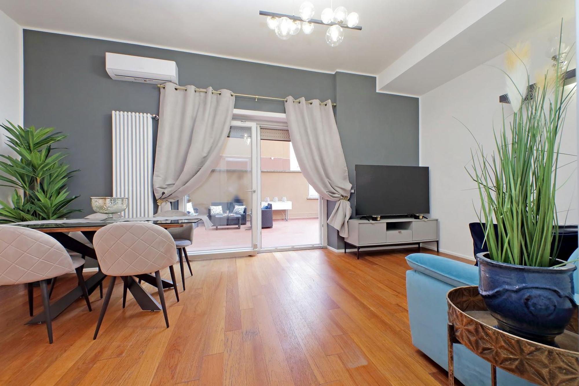 Appartamento New With Terrace - 150m Metro A *
