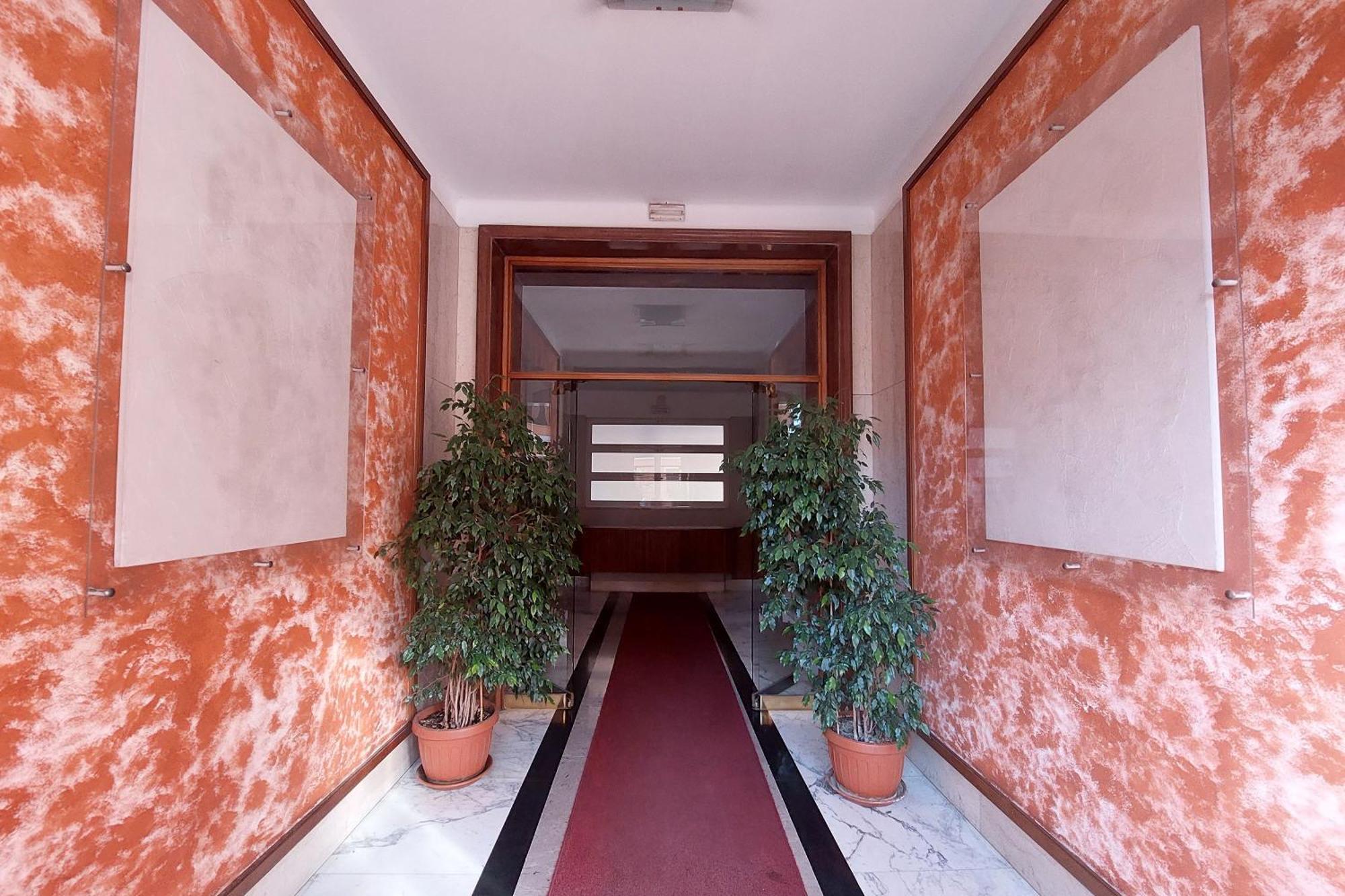 New With Terrace - 150m Metro A Rom