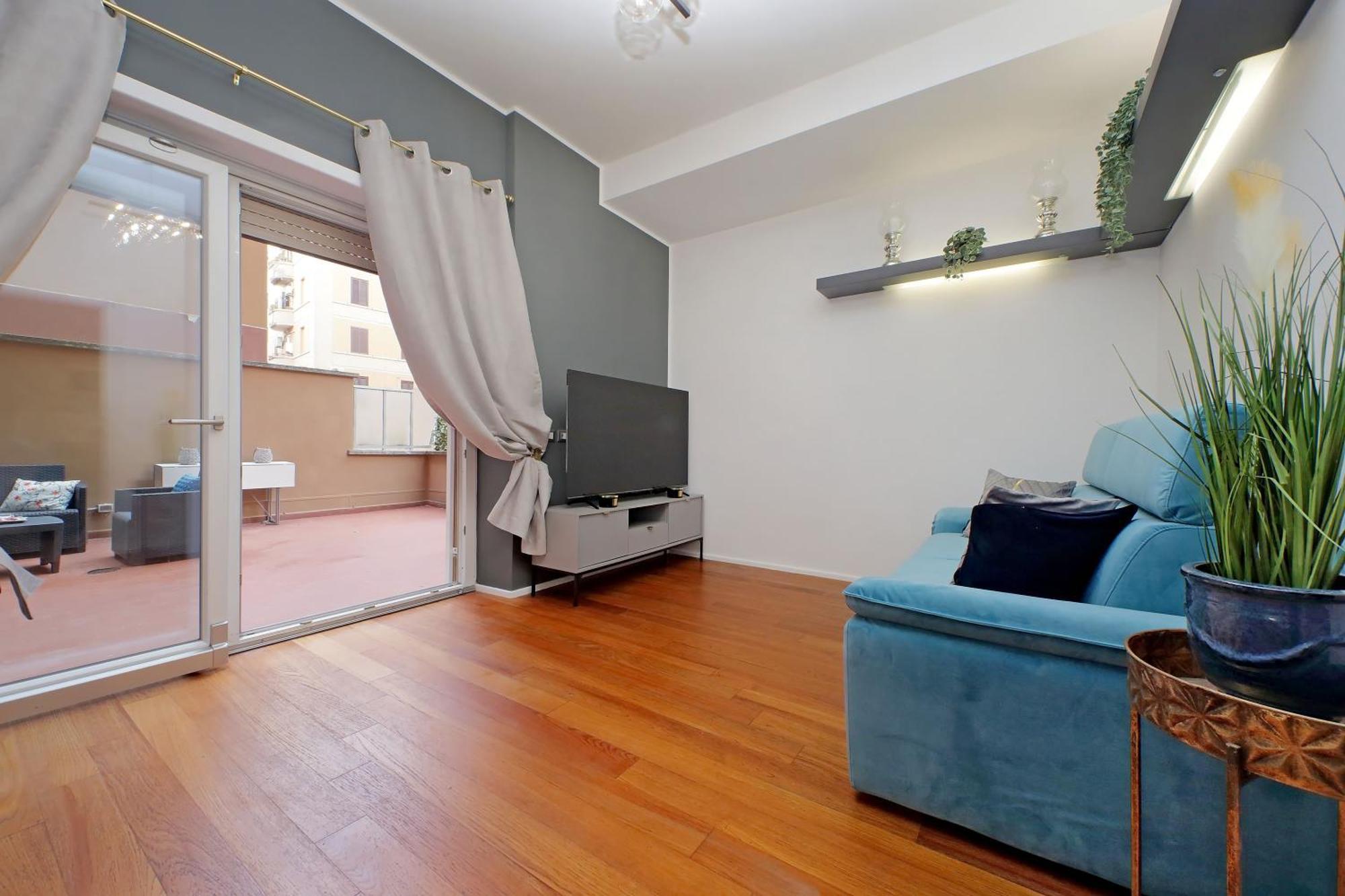 New With Terrace - 150m Metro A