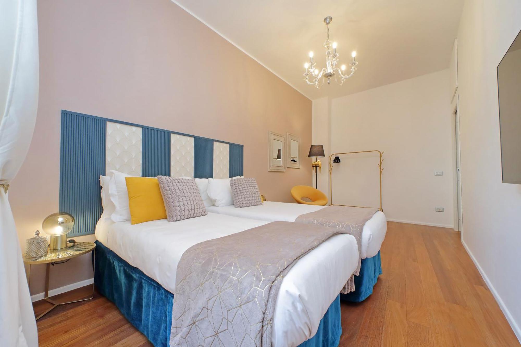 Apartment New With Terrace - 150m Metro A Rom
